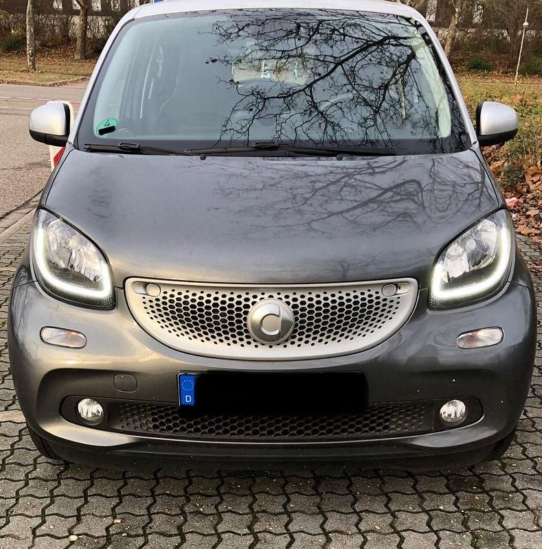 Grau Gebraucht 2015 Smart ForFour Prime Kleinwagen | 13.100 € (Etwas zu teuer) - Bild 1/4