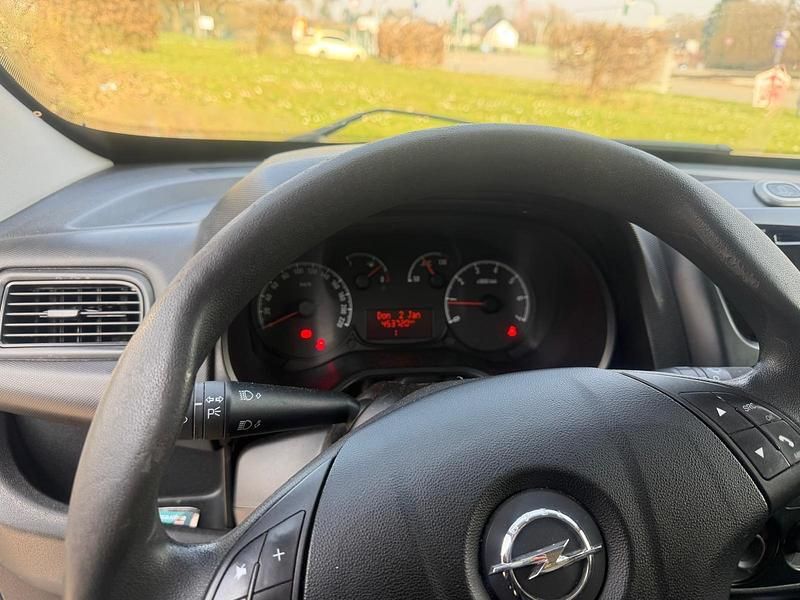 Second-hand Opel Combo 120 CP (88 kW) 2015 Alb Monovolum