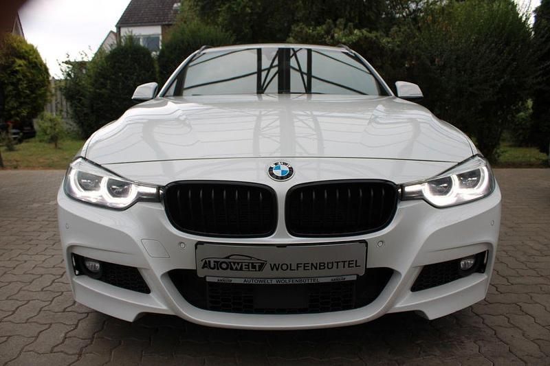 Weiß Gebraucht 2017 BMW 330 M Sport Kombi | 17.990 € (Fairer Preis) - Bild 1/4