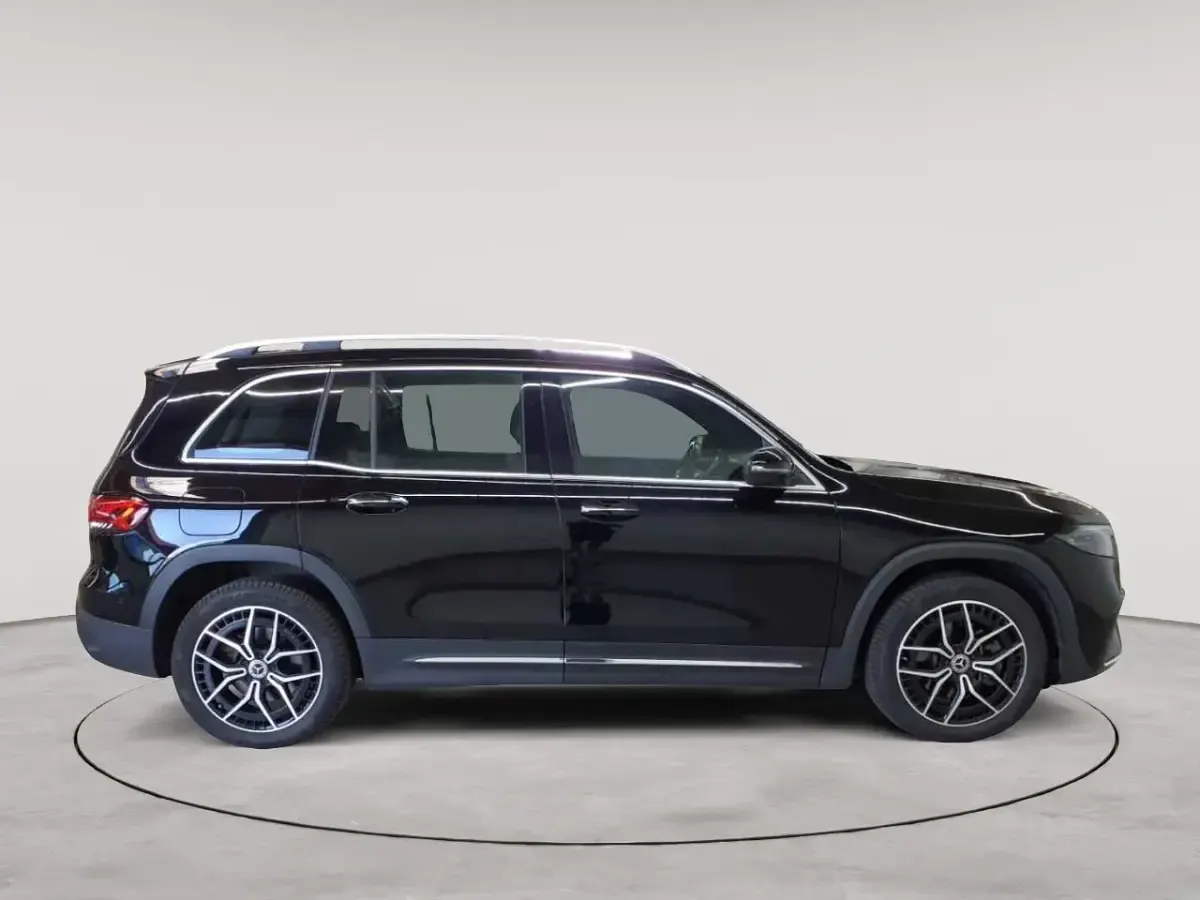 Gebraucht Mercedes EQB300 AMG line 167 kW (228 PS) 2023 Nachtschwarz SUV