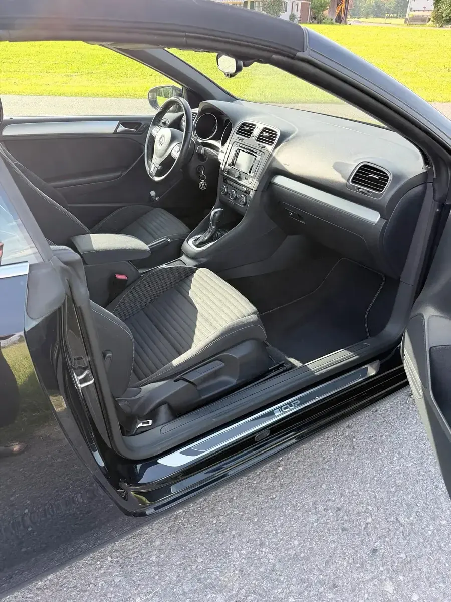 Gebraucht VW Golf Cabriolet Edition 122 PS (89 kW) 2015 Schwarz Cabrio