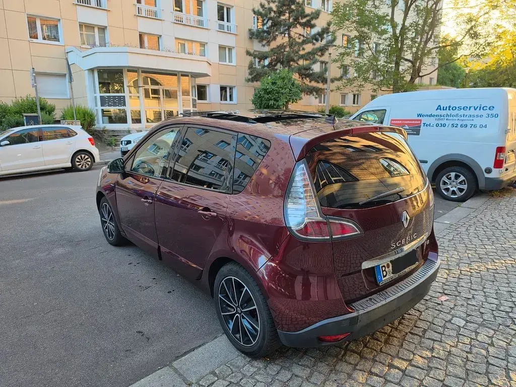 Gebraucht Renault Scénic III Bose Edition 110 PS (80 kW) 2012 Rot Van / Kleinbus