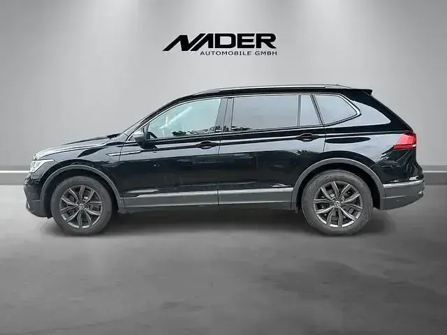 Gebraucht VW Tiguan Allspace Move 190 PS (139 kW) 2023 Schwarz SUV