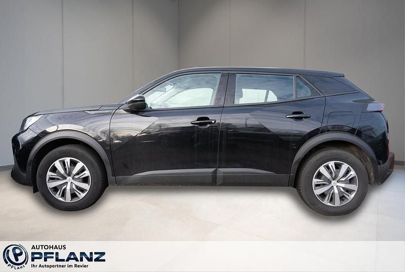 Gebraucht Peugeot e-2008 Active 100 kW (136 PS) 2021 Schwarz SUV