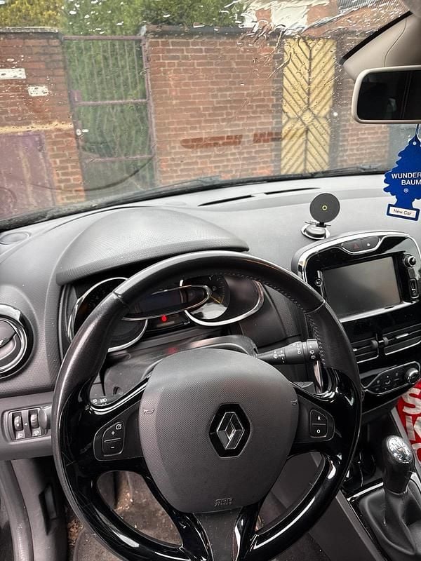 Gebraucht Renault Clio IV 90 PS (66 kW) 2013 Schwarz Kleinwagen