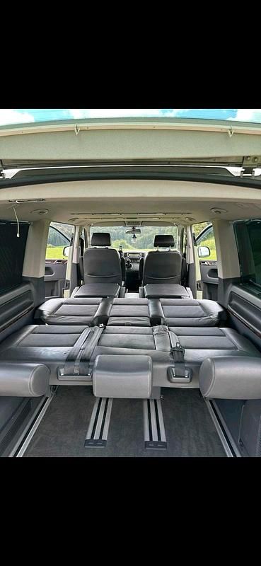 Gebraucht VW Multivan 176 PS (129 kW) 2012 Grün Van