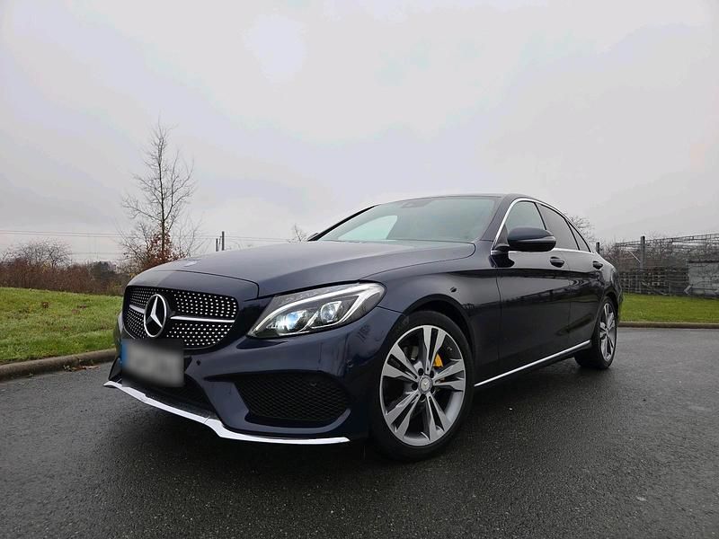 Blau Gebraucht 2015 Mercedes C220 Avantgarde Limousine | 15.600 € (Teuer) - Bild 1/4