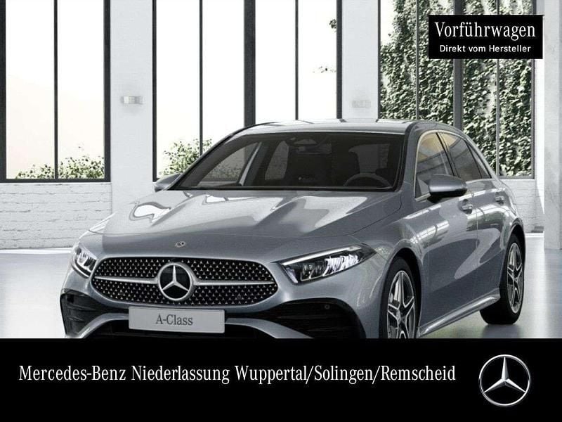 Hightechsilber Gebraucht 2024 Mercedes A180 AMG Limousine | 31.250 € (Fairer Preis) - Bild 1/4