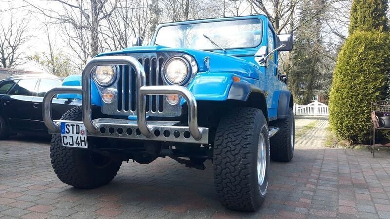 Blau Gebraucht 1983 Jeep CJ SUV | 21.000 € - Bild 1/4