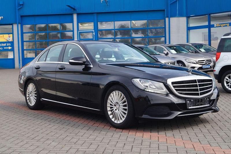 Schwarz Gebraucht 2014 Mercedes C200 Limousine | 8.950 € (Teuer) - Bild 1/4