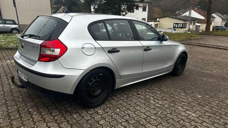 Gebraucht BMW 116 116 PS (85 kW) 2006 Silber Kleinwagen
