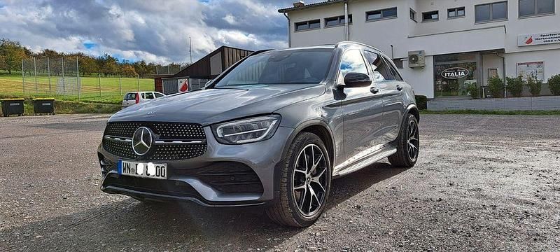 Grau Gebraucht 2020 Mercedes CLC220 AMG Kleinwagen | 39.900 € - Bild 1/4