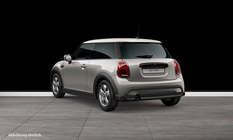 Gebraucht Mini Cooper Essential 136 PS (100 kW) 2023 Silber Kleinwagen