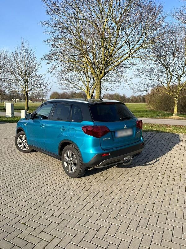 Gebraucht Suzuki Vitara Comfort 111 PS (81 kW) 2019 Blau SUV