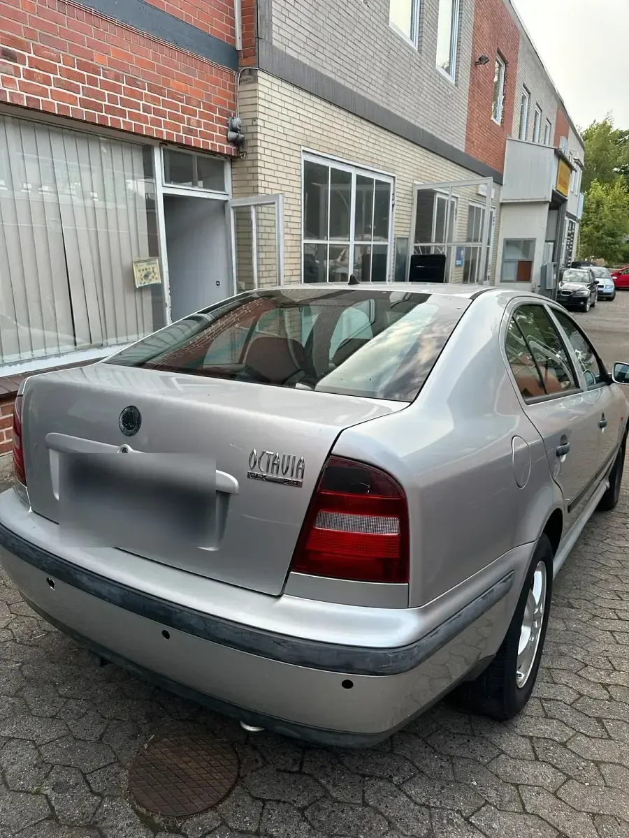Gebraucht Skoda Octavia 116 PS (85 kW) 2000 Silber Limousine