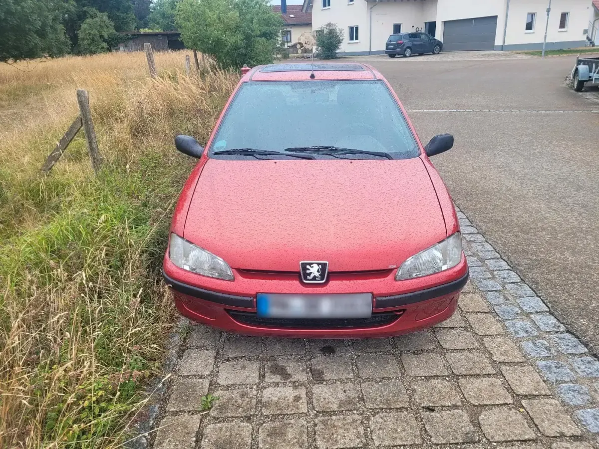 Gebraucht Peugeot 106 60 PS (44 kW) 2002 Rot Kleinwagen