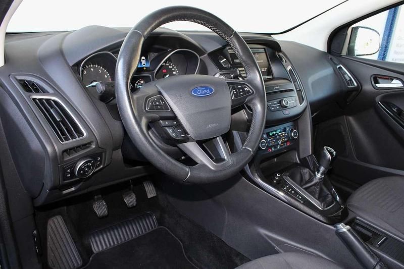 Gebraucht Ford Focus Titanium 150 PS (110 kW) 2016 Iridiumschwarz metallic Kombi