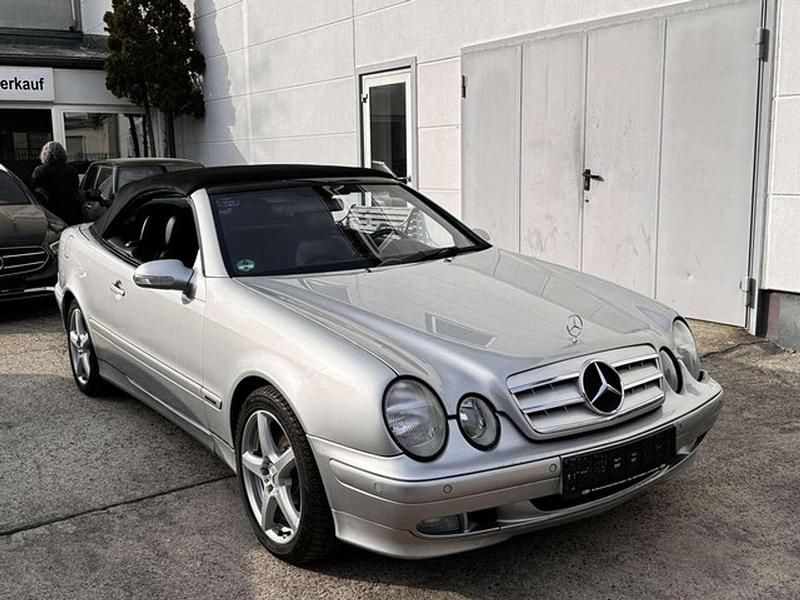 Gebraucht Mercedes CLK230 193 PS (141 kW) 2001 Silber Cabrio
