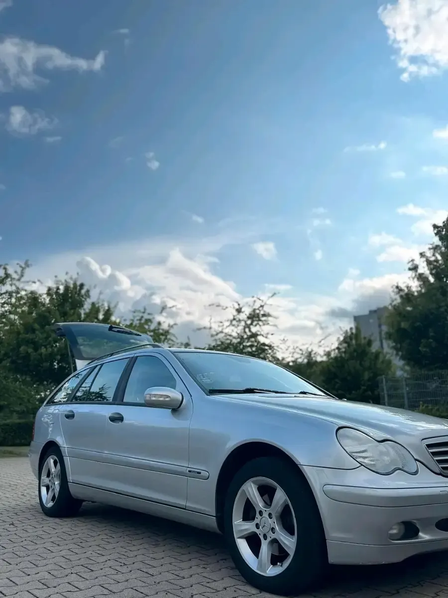 Gebraucht Mercedes C180 Classic 150 PS (110 kW) 2004 Silber Kombi