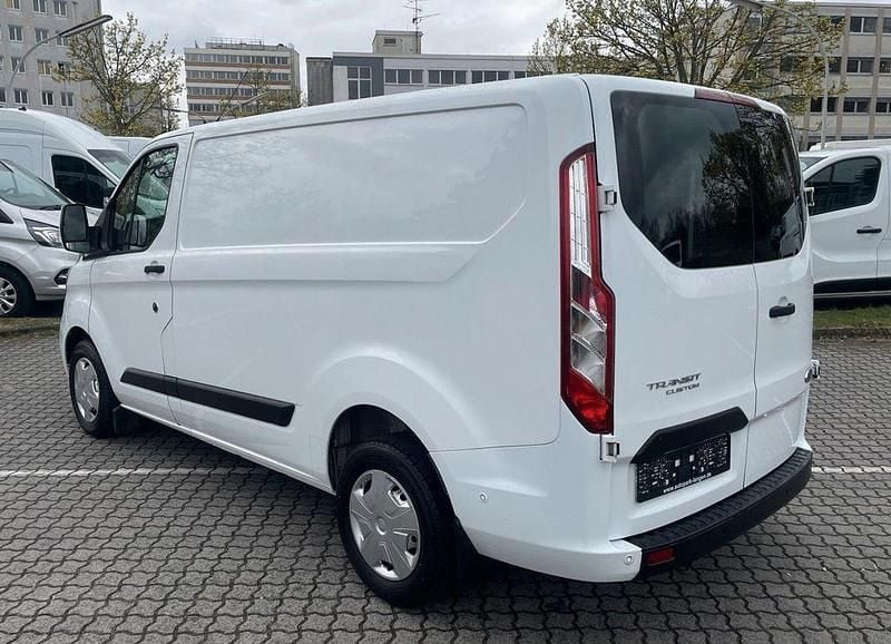 Gebraucht Ford Transit Custom 105 PS (77 kW) 2021 Weiß Van / Kleinbus