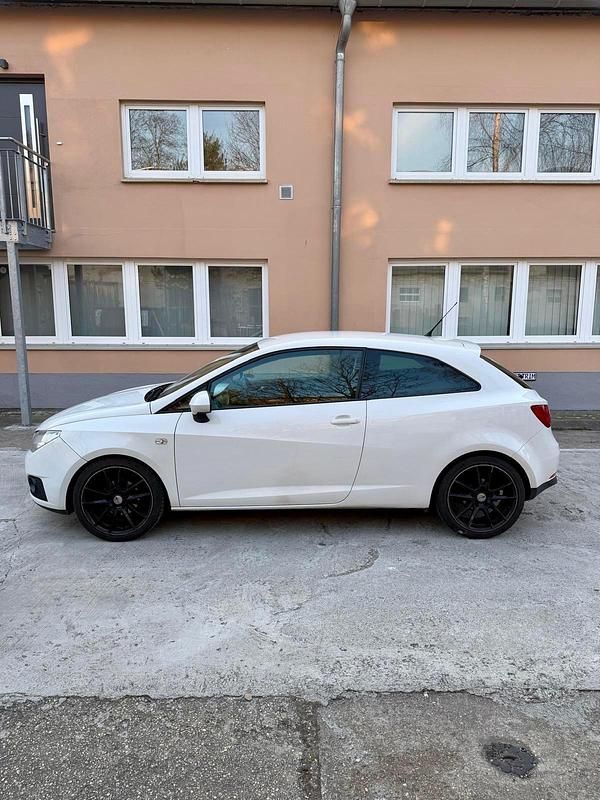 Gebraucht Seat Ibiza 90 PS (66 kW) 2010 Weiß Kleinwagen