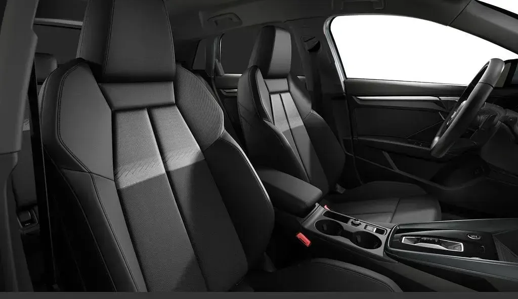 Gebraucht Audi A3 Sport 150 PS (110 kW) 2025 Grau Limousine