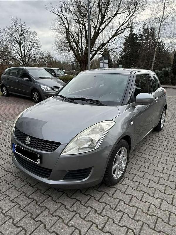 Gebraucht Suzuki Swift 94 PS (69 kW) 2012 Grau Kleinwagen