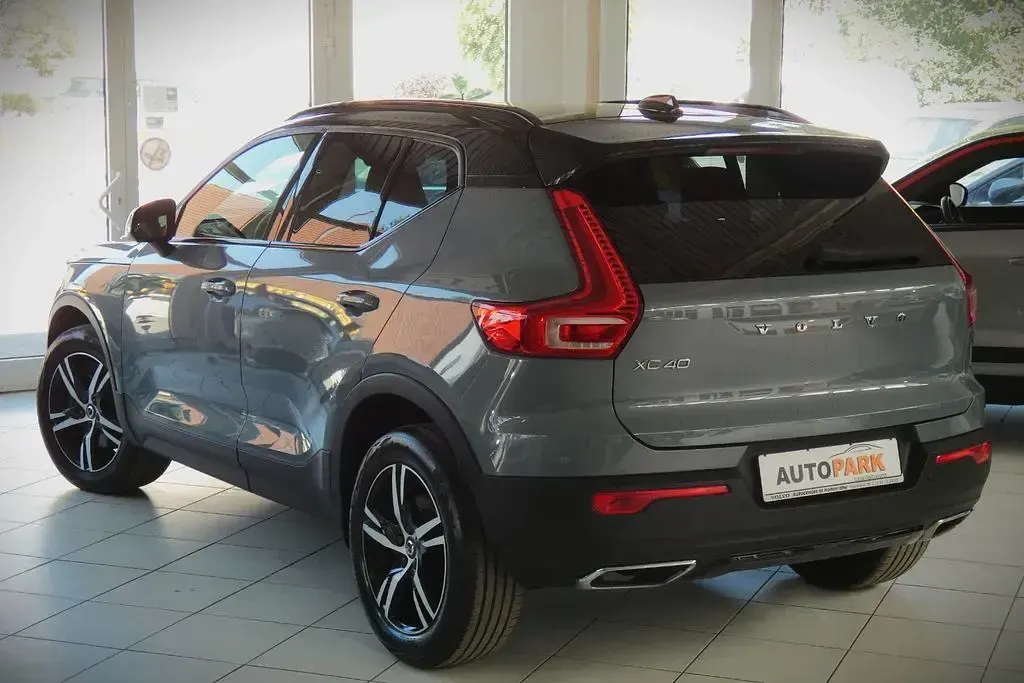 Gebraucht Volvo XC40 R-Design 190 PS (139 kW) 2019 Grau SUV