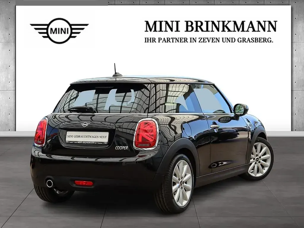 Używany Mini Cooper Chili 136 KM (100 kW) 2020 Czarny Hatchback