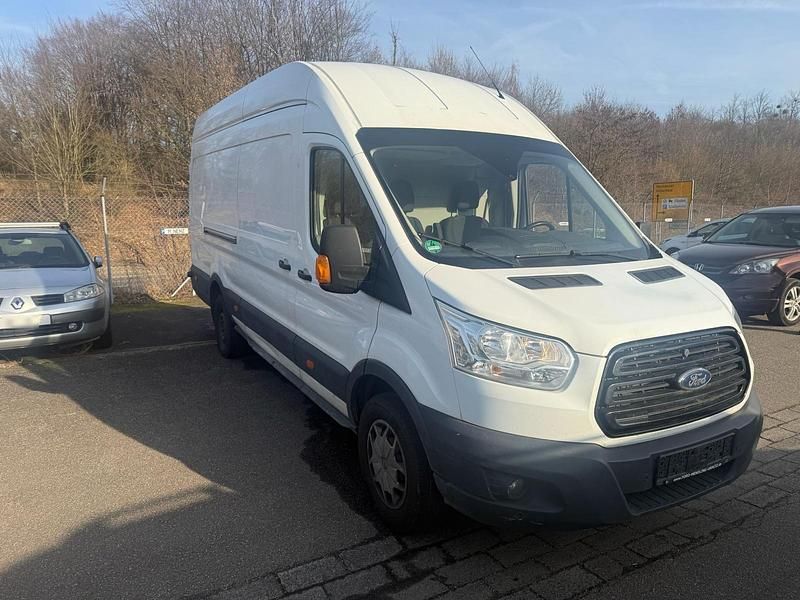 Second-hand Ford Transit 170 CP (125 kW) 2019 Alb Monovolum