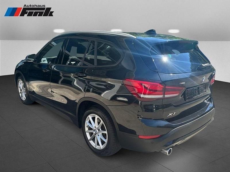 Gebraucht BMW X1 Advantage 220 PS (161 kW) 2020 Saphirschwarz metallic SUV