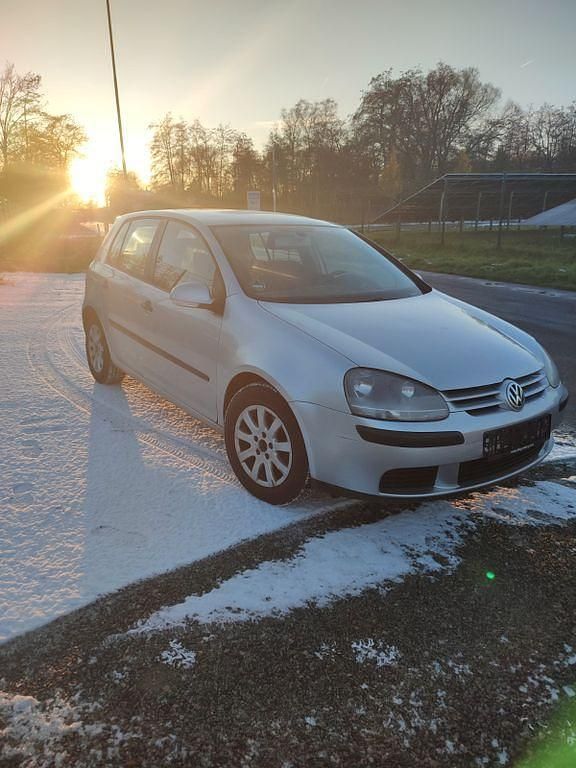 Grau Gebraucht 2004 VW Golf IV Comfortline Limousine | 1.950 € (Guter Preis) - Bild 1/4
