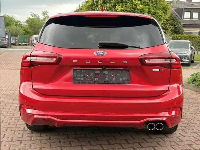 Używany Ford Focus ST-Line 125 KM (91 kW) 2023 Czerwony