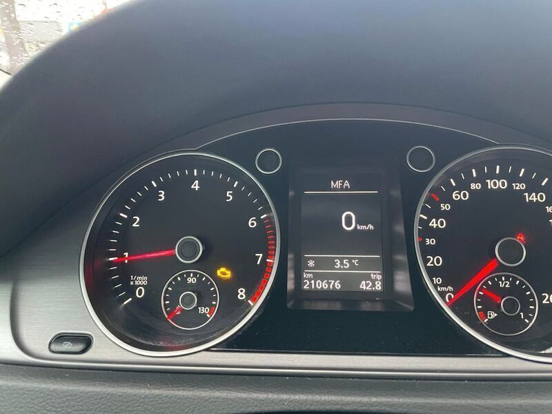 Gebraucht VW Passat Comfortline 160 PS (117 kW) 2012 Blau Kombi