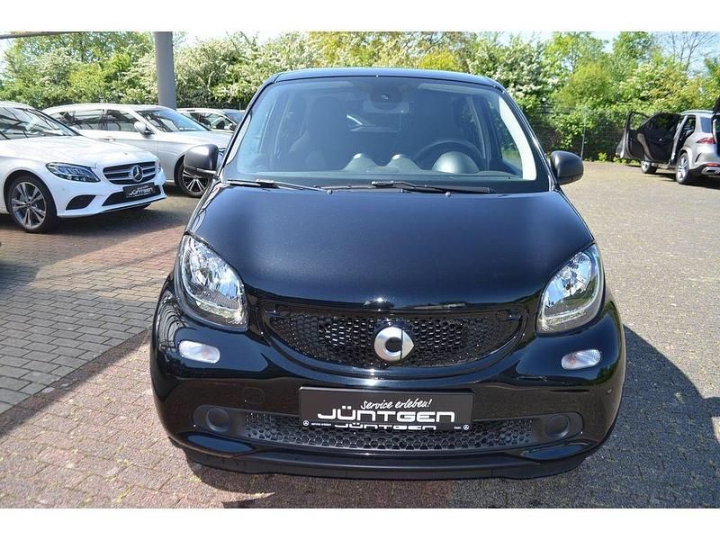 Gebraucht Smart ForFour Passion 90 PS (66 kW) 2019 Schwarz Kleinwagen