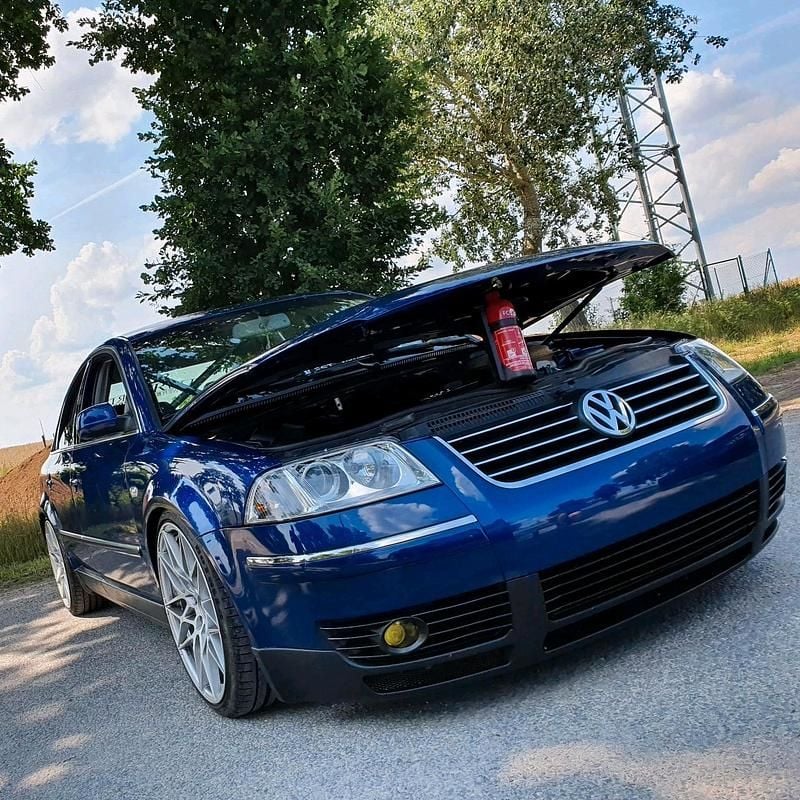 Blau Gebraucht 2002 VW Passat Limousine | 5.100 € - Bild 1/4