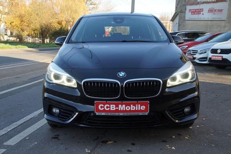 Gebraucht BMW 220 Sport Line 190 PS (139 kW) 2018 Schwarz Kombi