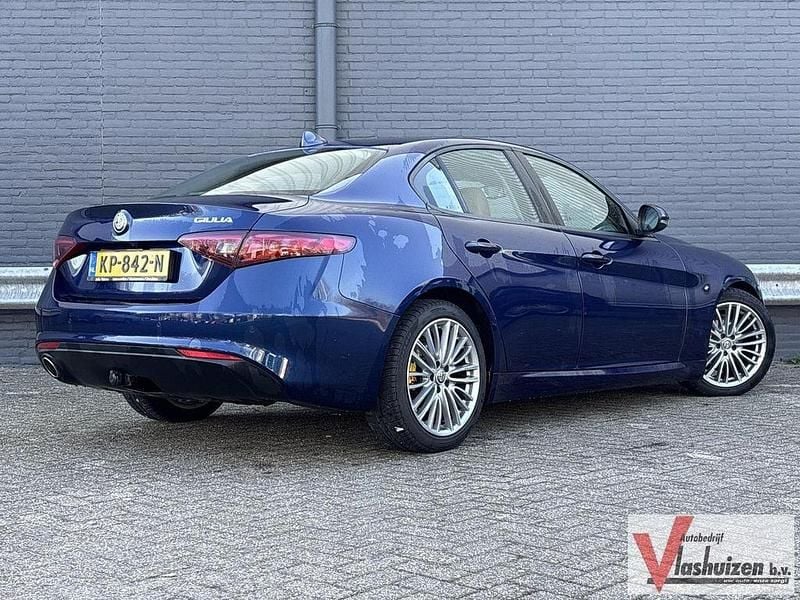 Gebraucht Alfa Romeo Giulia Business 150 PS (110 kW) 2016 Blau Limousine