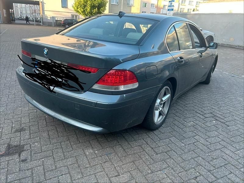 Second-hand BMW 735 272 CP (200 kW) 2002 Berlinǎ