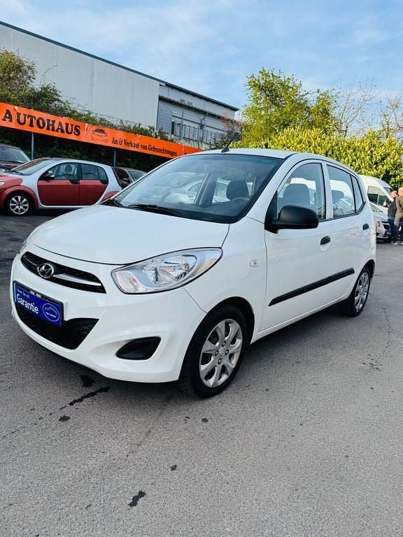 Gebraucht Hyundai i10 Classic 67 PS (49 kW) 2011 Weiß Kleinwagen