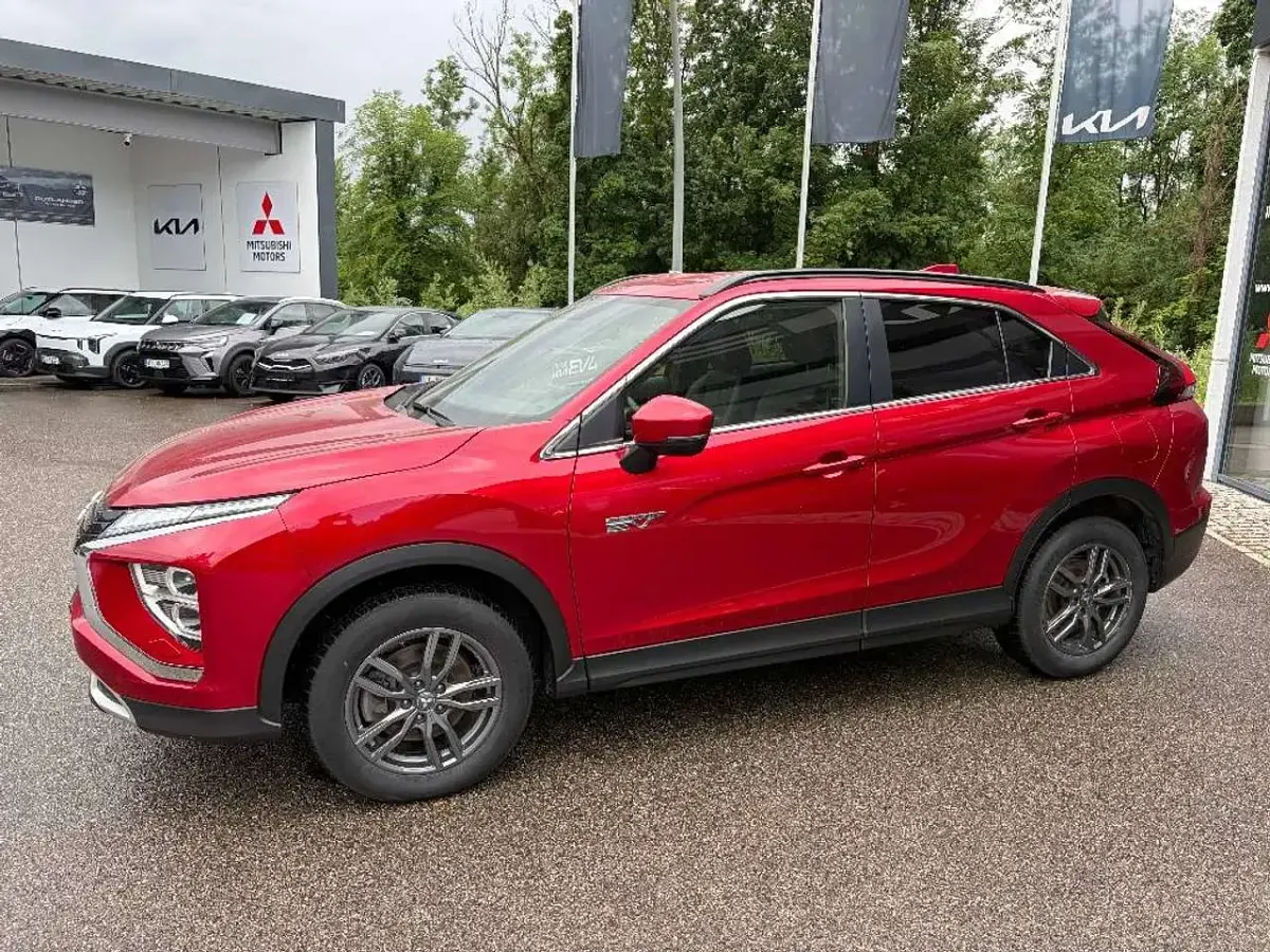 Gebraucht Mitsubishi Eclipse Cross Plus 188 PS (138 kW) 2021 Dynamikrot SUV