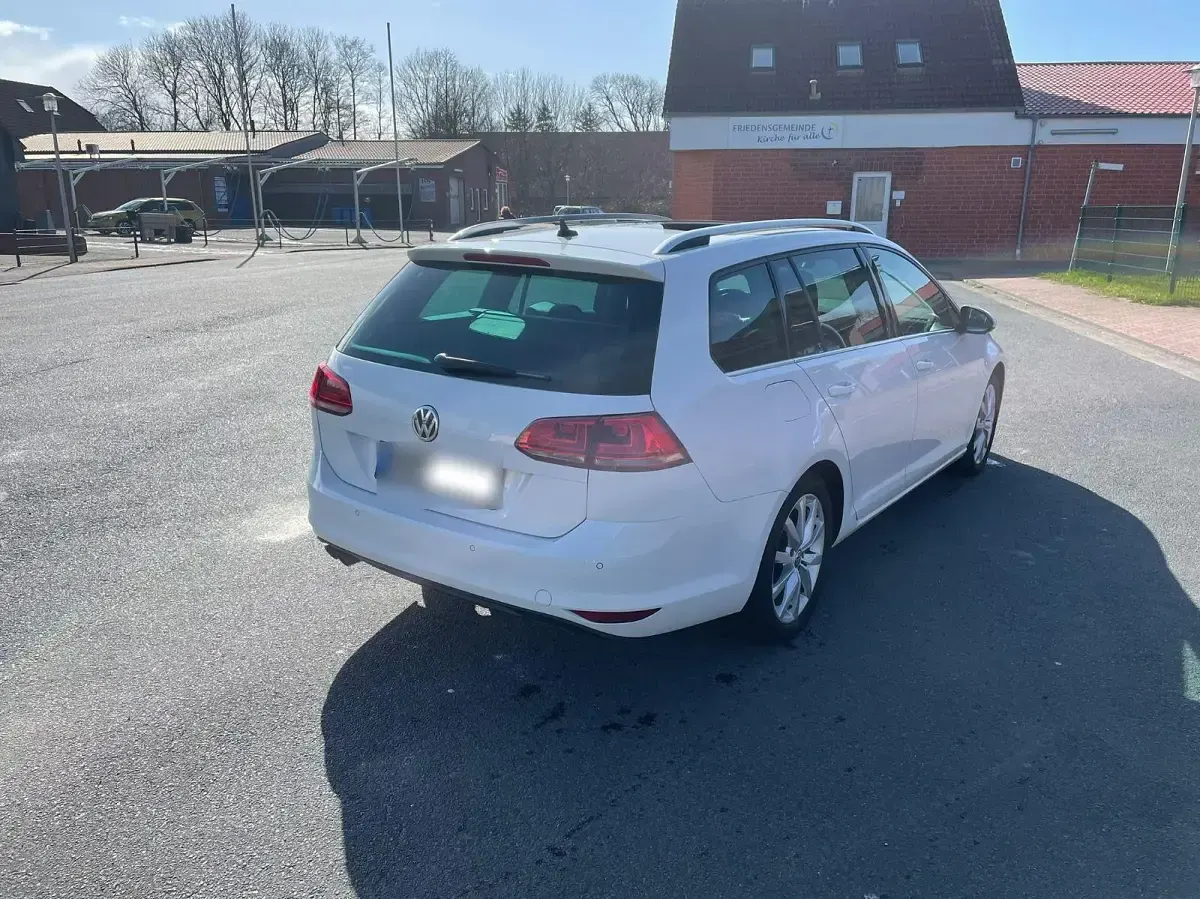 Gebraucht VW Golf VII Highline 150 PS (110 kW) 2015 Weiß Kombi