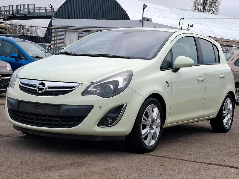 Gebraucht Opel Corsa Satellite 101 PS (74 kW) 2011 Beige Kleinwagen