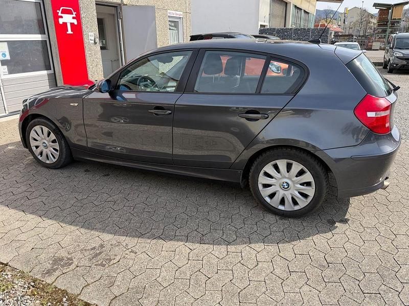 Gebraucht BMW 118 Advantage 143 PS (105 kW) 2007 Grau Kleinwagen