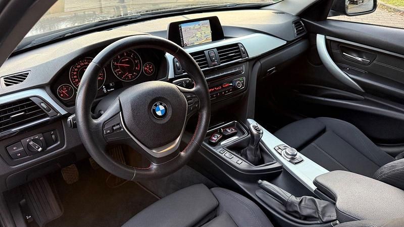 Gebraucht BMW 316 Sport Line 116 PS (85 kW) 2014 Schwarz Kombi