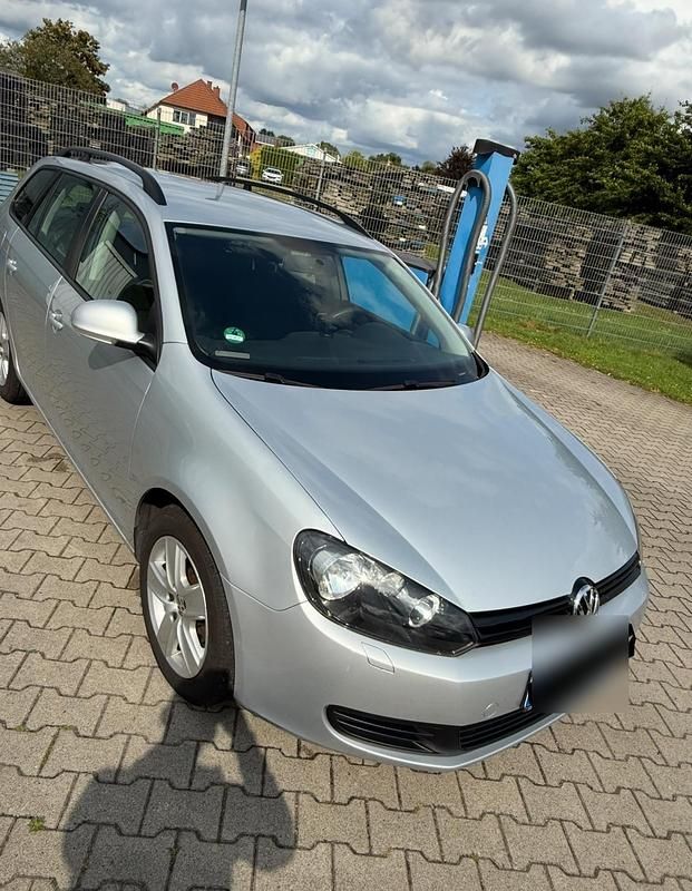 Silber Gebraucht 2012 VW Golf VI Kombi | 5.000 € (Guter Preis) - Bild 1/4