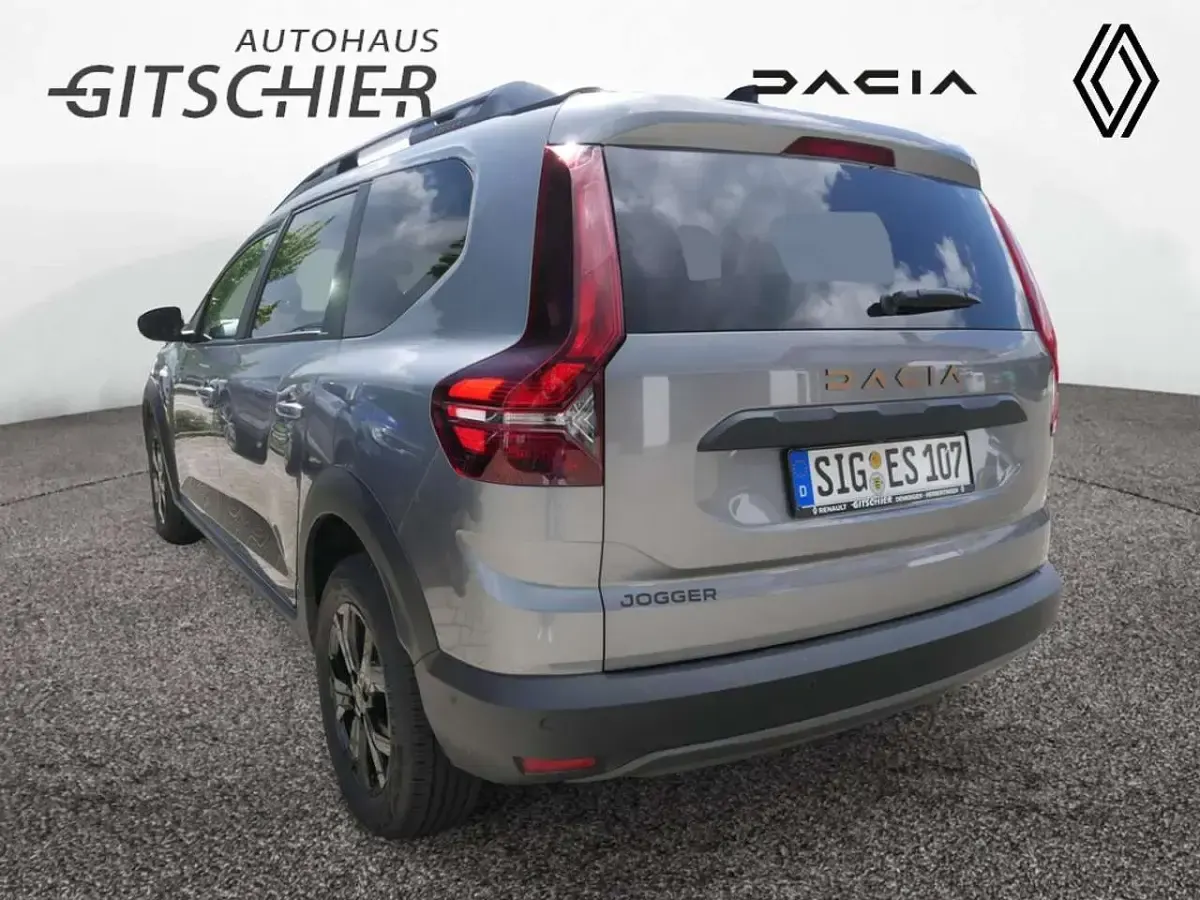 Gebraucht Dacia Jogger Extreme 101 PS (74 kW) 2024 Dolomitgrau (grau) Van / Kleinbus