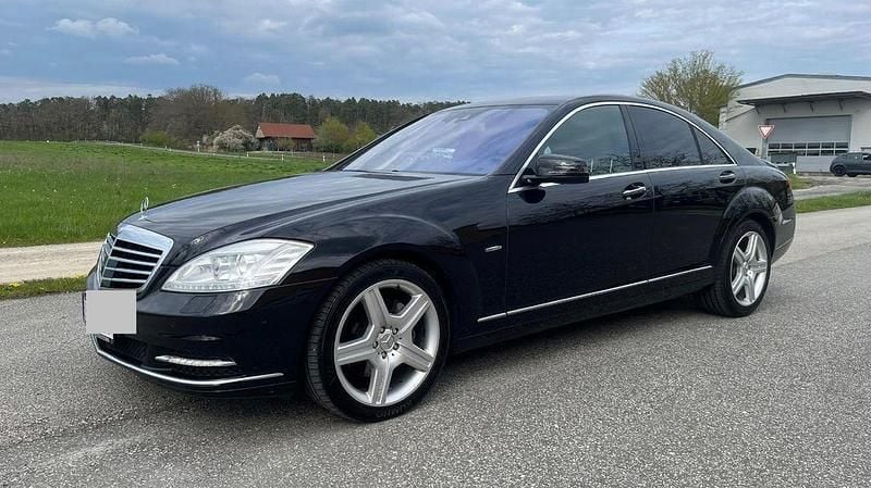 Gebraucht Mercedes S350 258 PS (189 kW) 2012 Schwarz Limousine