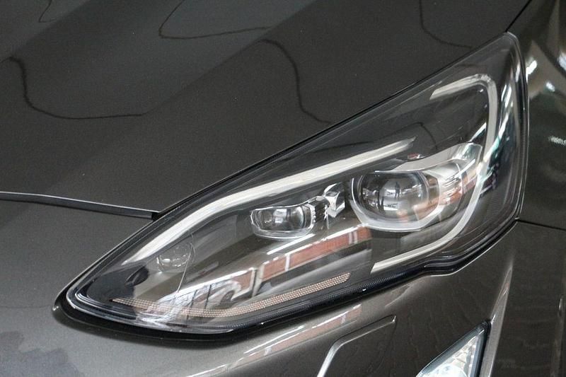 Gebraucht Ford Focus Titanium 125 PS (91 kW) 2019 Grau Limousine