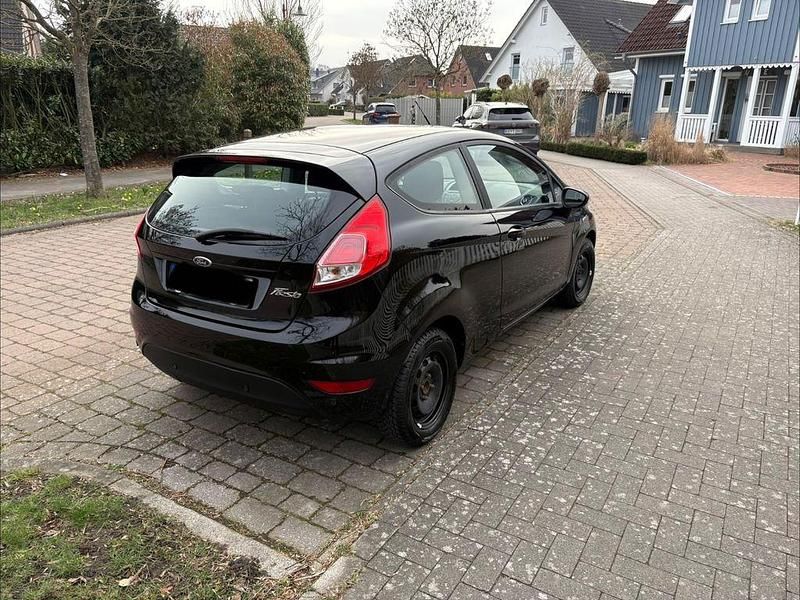 Gebraucht Ford Fiesta SYNC Edition 82 PS (60 kW) 2015 Schwarz Kleinwagen
